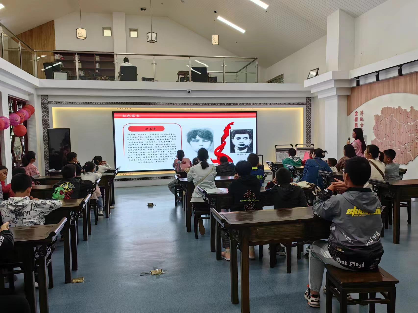 图示, 示意图
中度可信度描述已自动生成